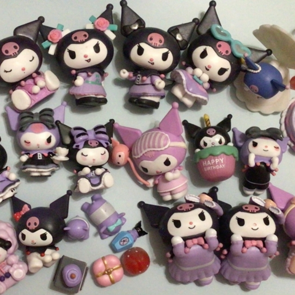 Cute Purple and Black Figurine Set - Picture 2 of 2